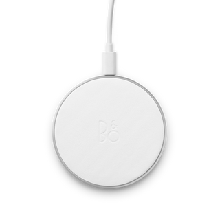 Bang & Olufsen BeoPlay Qi Kablosuz Şarj Pedi